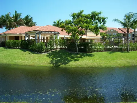 505 Villa Cir, Boynton Beach, FL 33435