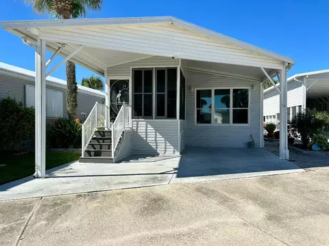 6494 SE 52nd St, Okeechobee, FL 34974