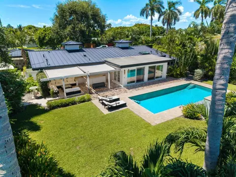 6904 Venetian Way, Lake Clarke Shores, FL 33406