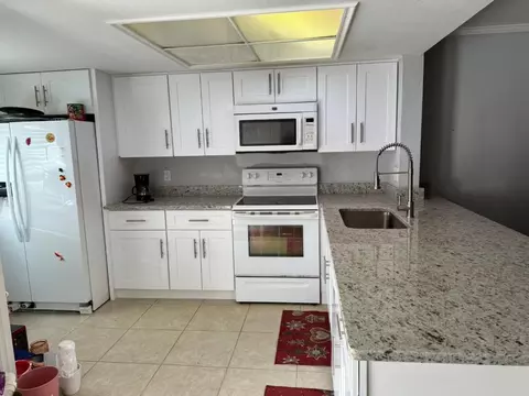 2108 Palm Beach Trce, Royal Palm Beach, FL 33411
