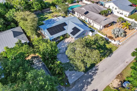 View/Area - 5095 SE Manatee Ter, Stuart, FL 34997 photo 3 of 16