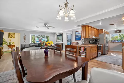 Dining - 5095 SE Manatee Ter, Stuart, FL 34997 photo 3 of 4