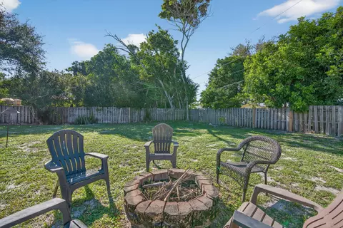 Exterior - 5095 SE Manatee Ter, Stuart, FL 34997 photo 11 of 15