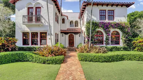 225 Pershing Way, West Palm Beach, FL 33401