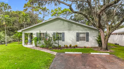 4484 Walden Cir, Lake Worth, FL 33463