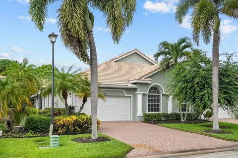 620 NW Red Pne, Jensen Beach, FL 34957