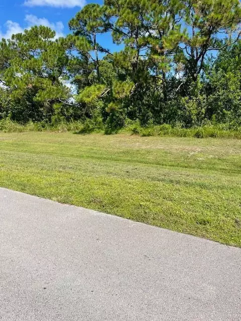 Nnn Woodward Drive, Fort Pierce, FL 34946
