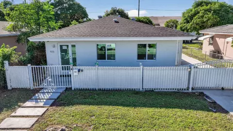 915 S F, Lake Worth Beach, FL 33460