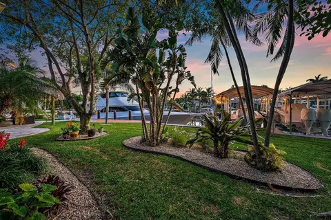 14077 Paradise Point Rd, Palm Beach Gardens, FL 33410
