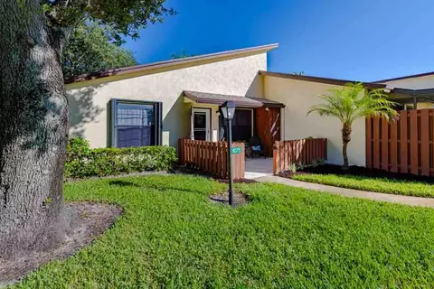 8075 SE Villa, Hobe Sound, FL 33455