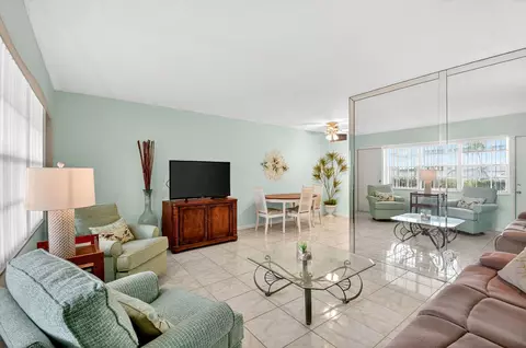 5203 NE 24th Ter #B-105, Fort Lauderdale, FL 33308