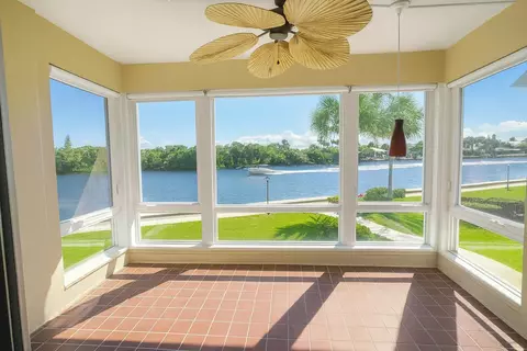 8 Colonial Club Dr #205, Boynton Beach, FL 33435
