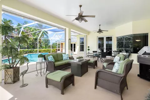 1125 45th Ct SW, Vero Beach, FL 32968