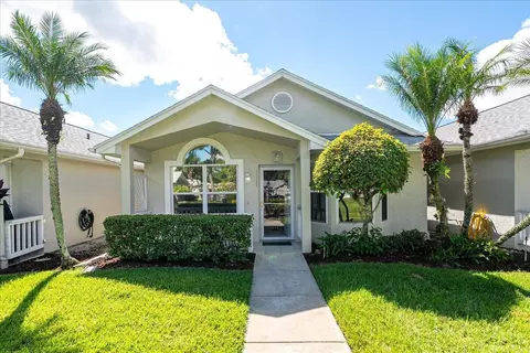 1128 NW Lombardy Dr, Port Saint Lucie, FL 34986