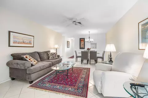 2102 NE 1st Way #206, Boynton Beach, FL 33435