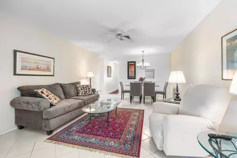 2102 NE 1st Way #206, Boynton Beach, FL 33435