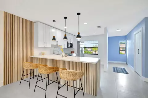 7898 Eastlake Dr #7D, Boca Raton, FL 33433