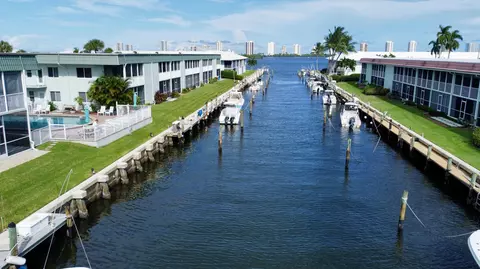 120 Wettaw Ln #210, North Palm Beach, FL 33408