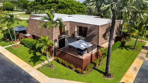 2546 SW 15th St #2546, Deerfield Beach, FL 33442