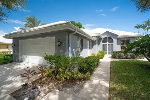 960 Bear Island Cir, West Palm Beach, FL 33409