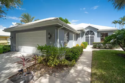 960 Bear Island Cir, West Palm Beach, FL 33409