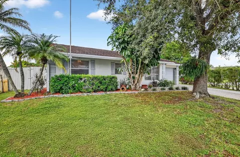6533 Athena, Lake Worth, FL 33463
