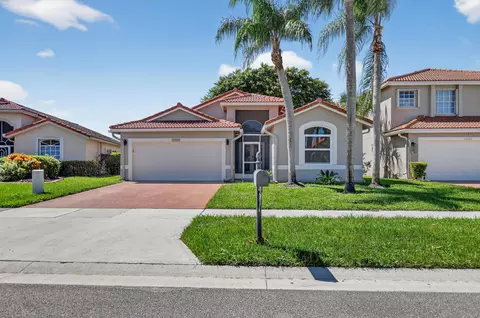 12371 Sand Wedge Dr, Boynton Beach, FL 33437