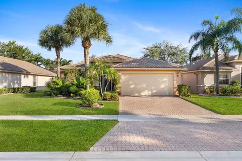 8055 Duomo Cir, Boynton Beach, FL 33472