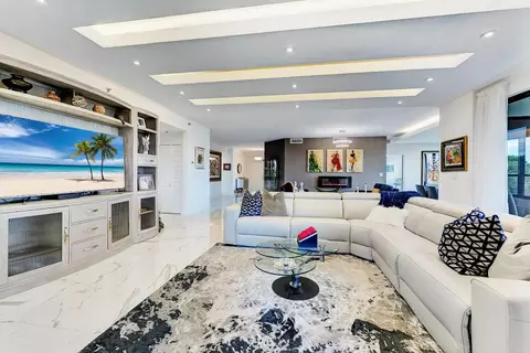 7235 Promenade Dr #J-302, Boca Raton, FL 33433