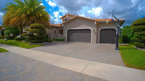 8965 Watercrest Cir E, Parkland, FL 33076