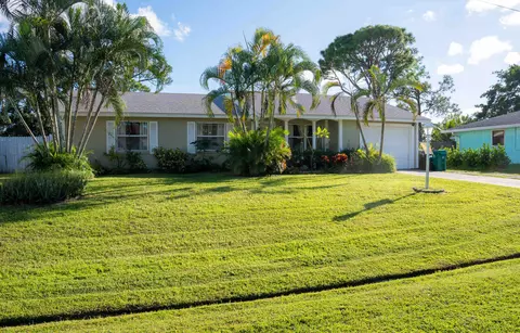 382 SEvans Ave, Port Saint Lucie, FL 34984