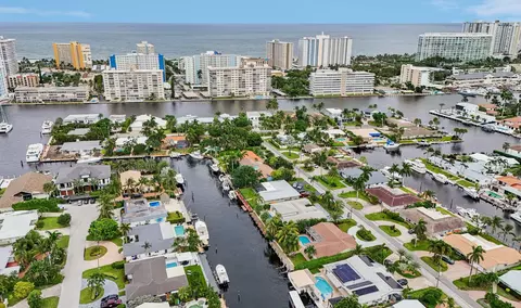 2731 NE 5th St, Pompano Beach, FL 33062