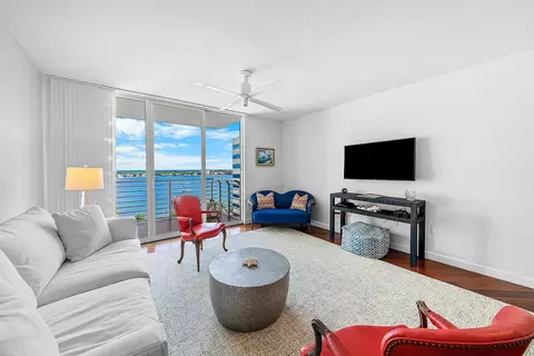 1551 N Flagler Dr #1012, West Palm Beach, FL 33401
