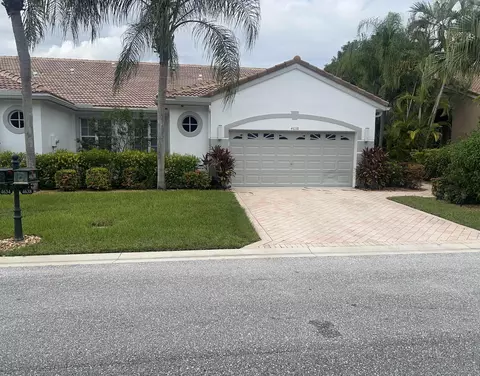 4638 Carlton Golf Dr, Lake Worth, FL 33449