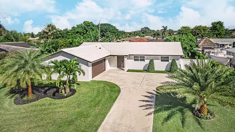 1881 Caribbean Rd W, Lake Clarke Shores, FL 33406
