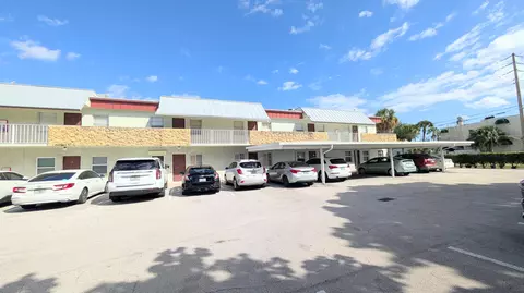 860 SE 6th Ave #205, Deerfield Beach, FL 33441