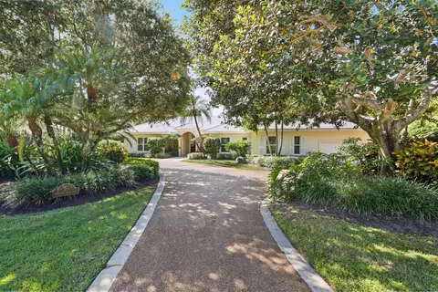 5 Country Rd E #A, Village Of Golf, FL 33436