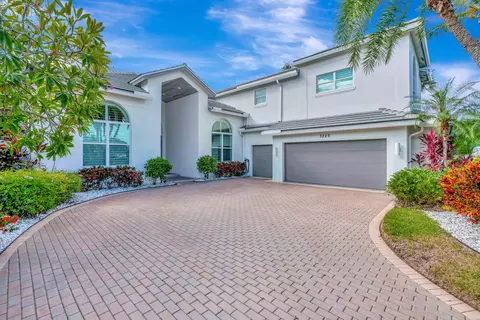 3225 SE Braemar Way, Port Saint Lucie, FL 34952