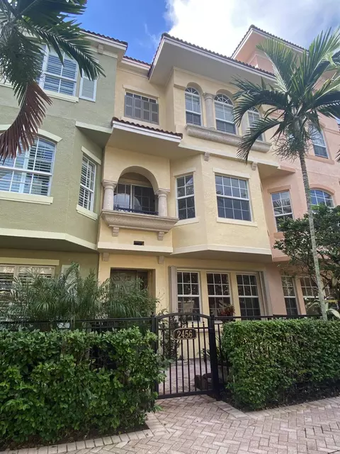 2456 San Pietro Cir, Palm Beach Gardens, FL 33410