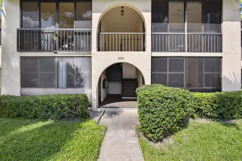 309 Knotty Pne #D-1, Greenacres, FL 33463