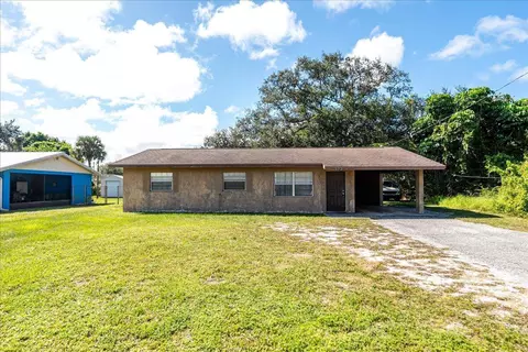 2695 Mohawk Ave, Fort Pierce, FL 34946