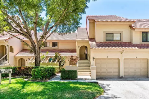 5750 Coach House Cir #C, Boca Raton, FL 33486