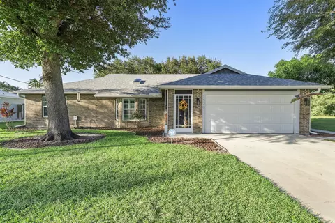 1520 SE Mariana Rd, Port Saint Lucie, FL 34952