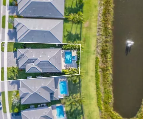 17521 Sparkling River Rd, Boca Raton, FL 33496