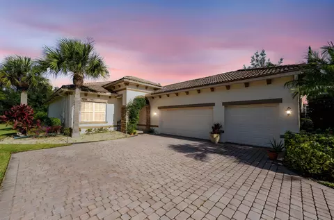 8120 SW Marin Dr, Stuart, FL 34997