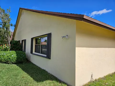 503 Springdale Cir #50 C, Palm Springs, FL 33461