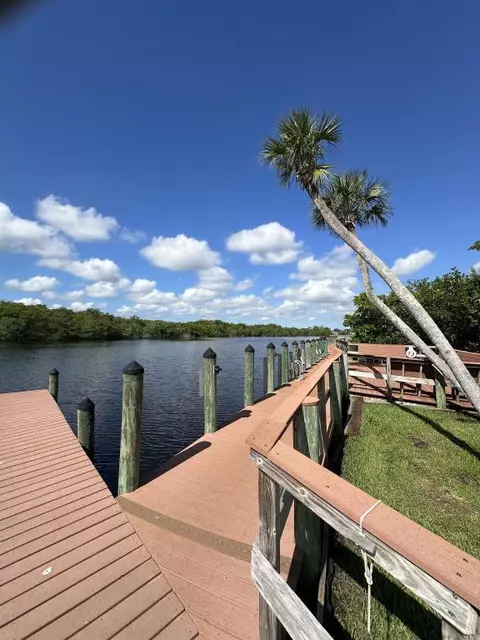 301 SW South River Dr #204, Stuart, FL 34997
