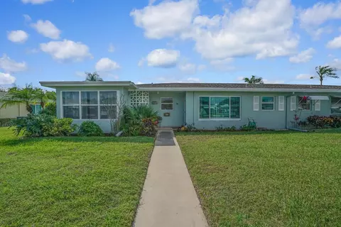 202 High Point Ter W #A, Delray Beach, FL 33445
