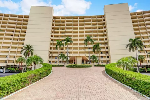 132 Lakeshore Dr #1117, North Palm Beach, FL 33408