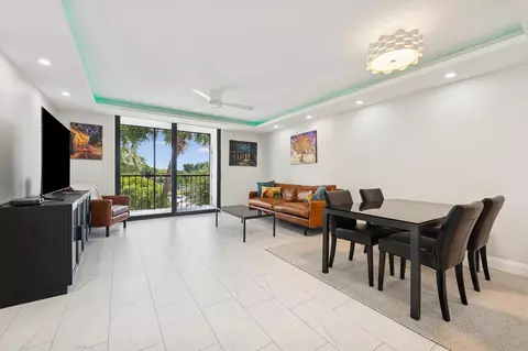5340 Las Verdes Cir #322, Delray Beach, FL 33484
